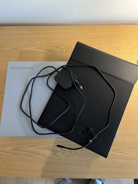 ASUS ZENBOOK 14 - Como Novo!!!