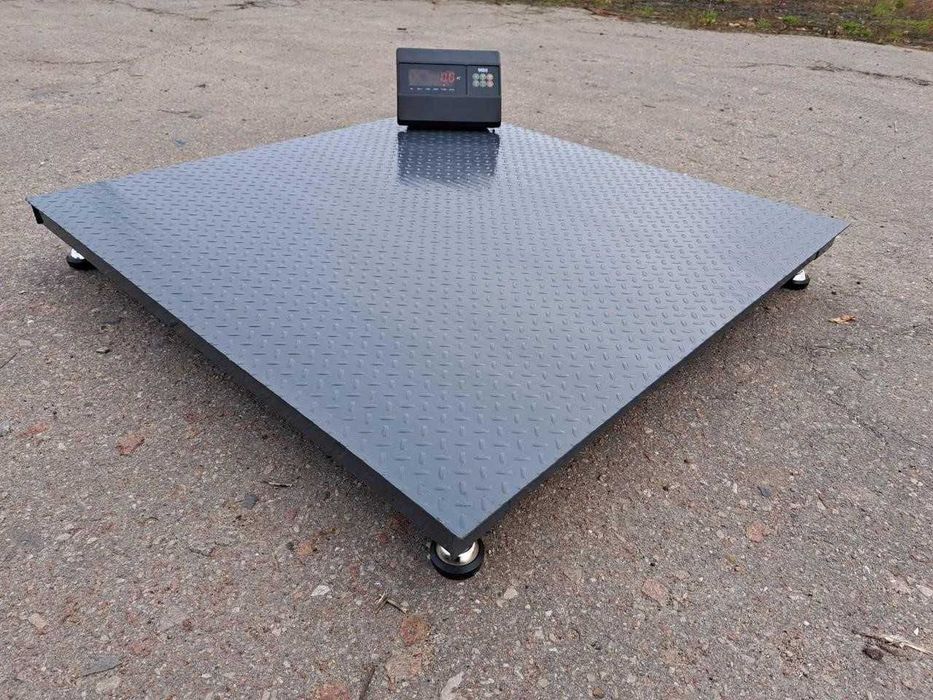Платформенные весы в ассортименте пульт от 500 кг до 3 тонн.