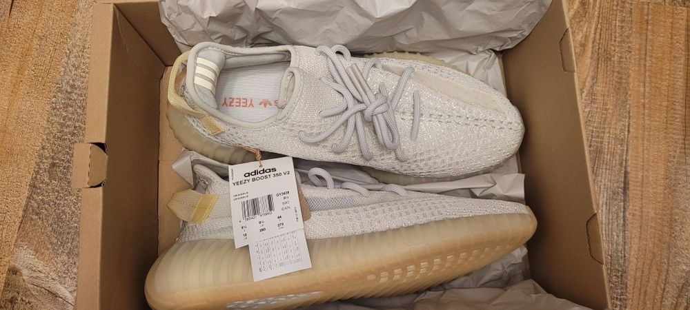 Yeezy Boost 350 V2