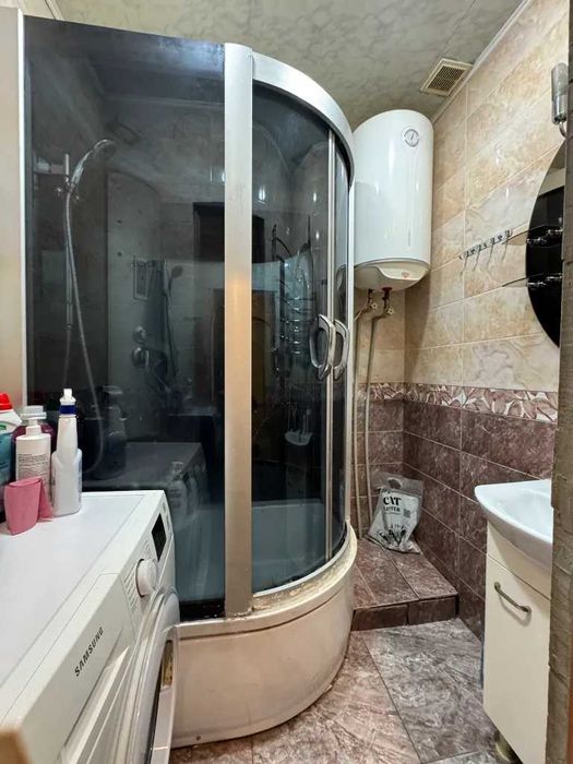 Продам 2к квартиру жм Клочко Караван Лівий берег