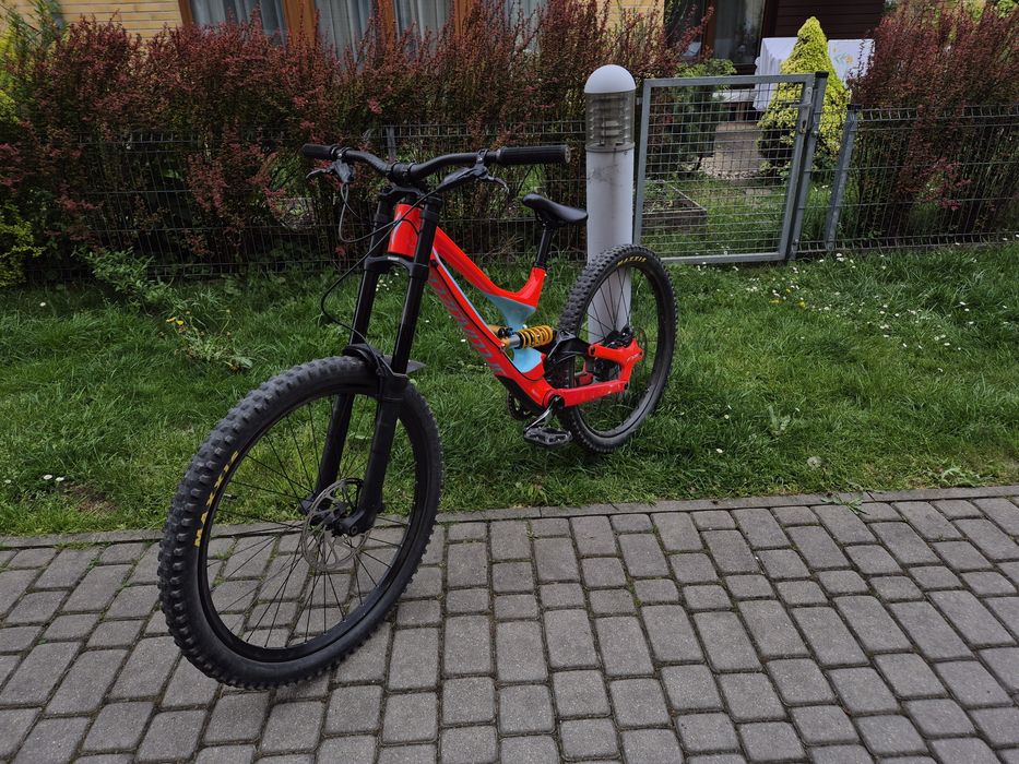 Specialized demo 8 - Carbon, rama S, 2019