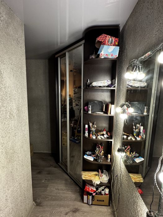 Продам шкаф купе угловой