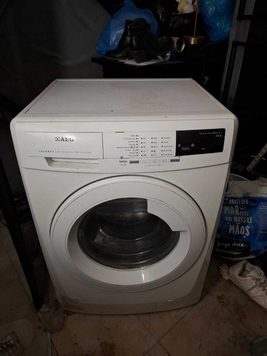 Máquina de Lavar Roupa AEG 7 Kg