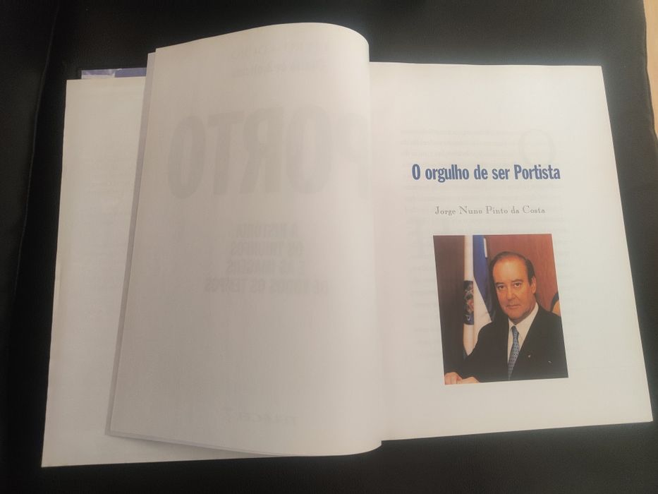 Livros  de Ouro que resume a história do FCP