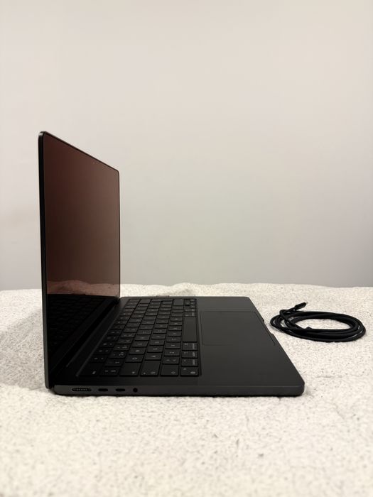 MACBOOK M4 PRO 24GB ram  512GB ssd