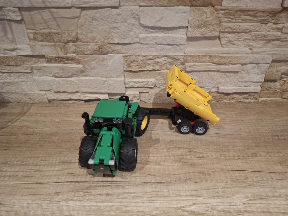 Lego Technic 42136 Traktor John Deere