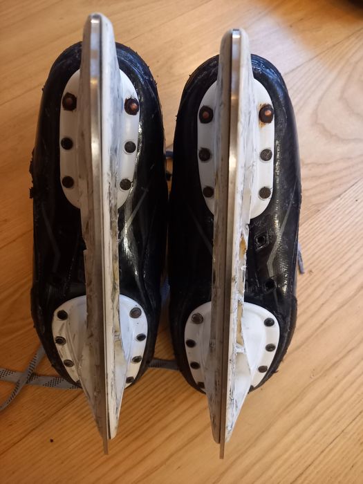 Bauer Ultrasonic 8 fit 3 lyzwy 43 hokejowe 268mm Supreme