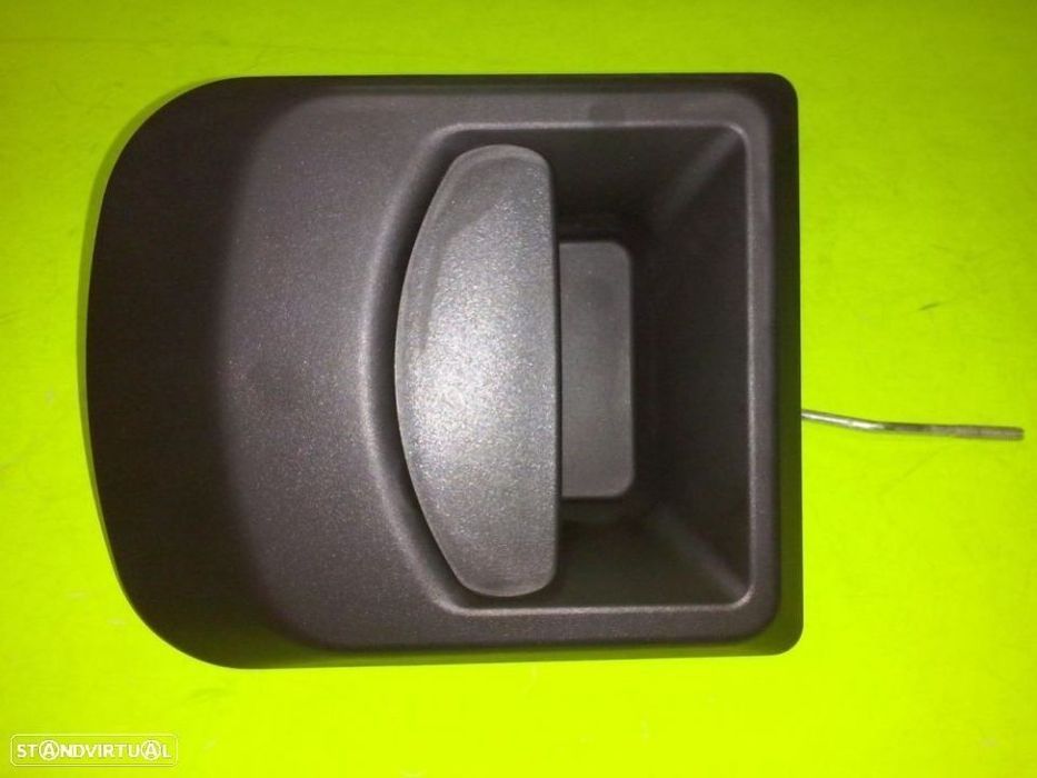 Puxador porta Iveco Daily 2000 -- (Novos)