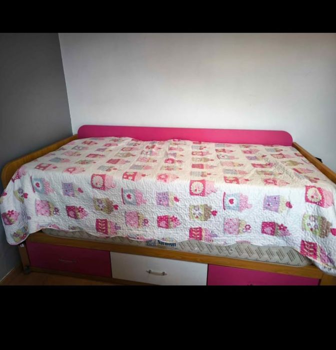 Cama com 2 colchões