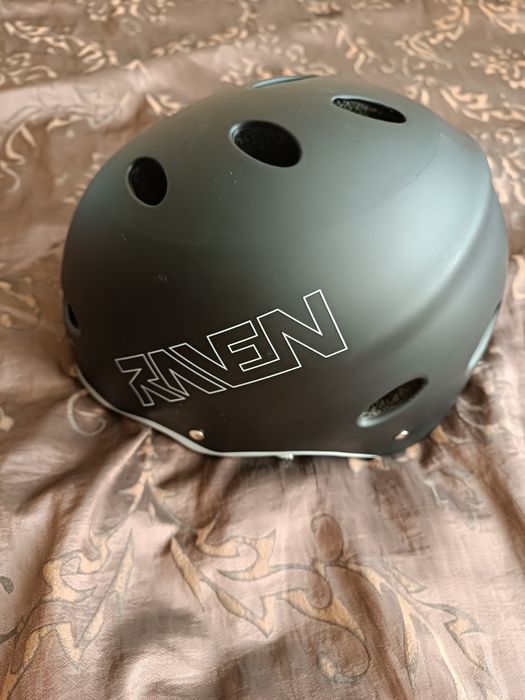 Kask ochronny Raven