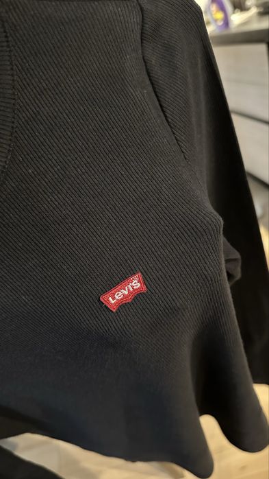 2 лонгсліви чорний і білий Levis xs