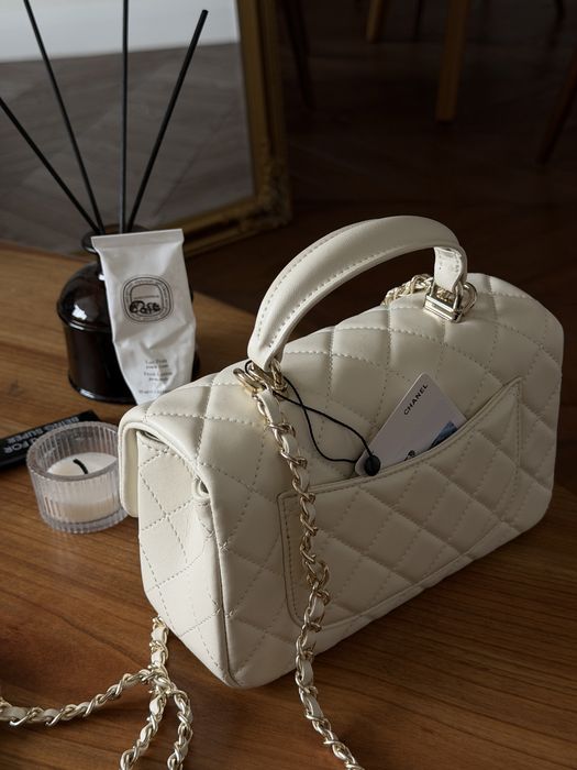 Сумка Chanel з ручкою | чорна, біла