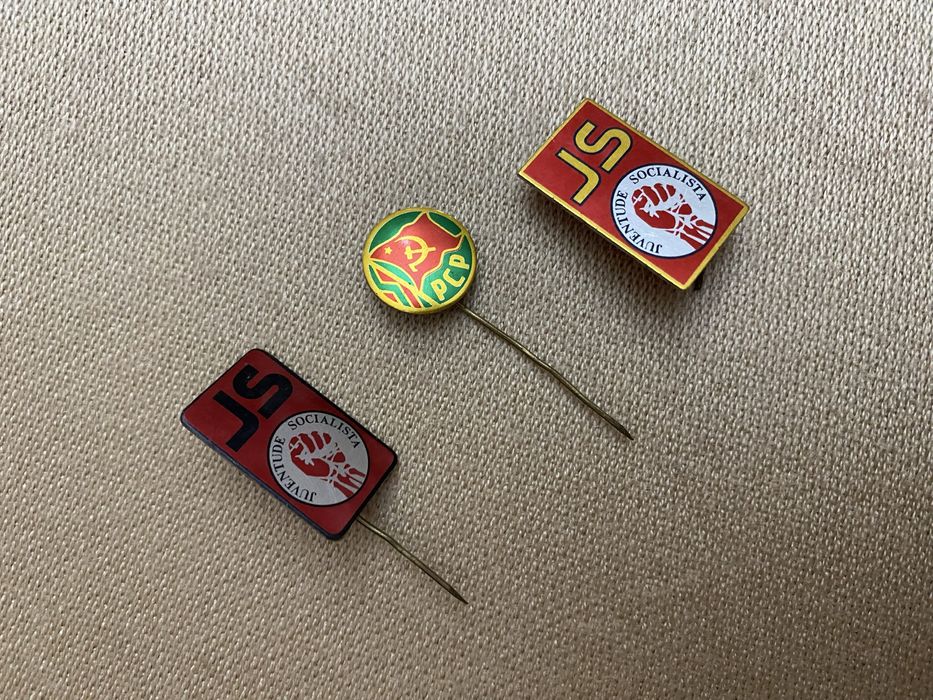 Pins partidários de colecionador