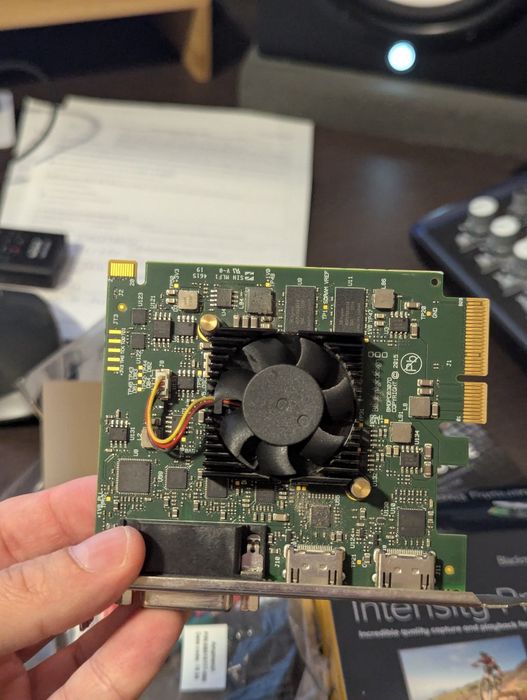 Black magic Intensity Pro 4K