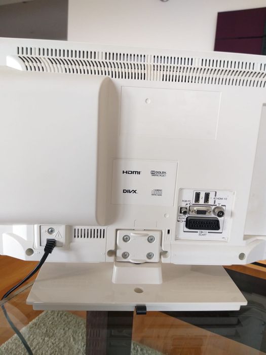 Vendo TV TOSHIBA branca 19”