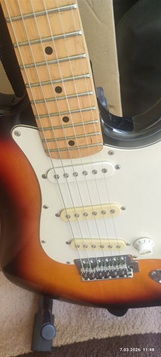 Gitara  Starcaster by FENDER strat