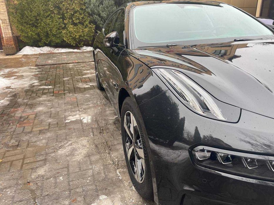 Продам Zeekr 001