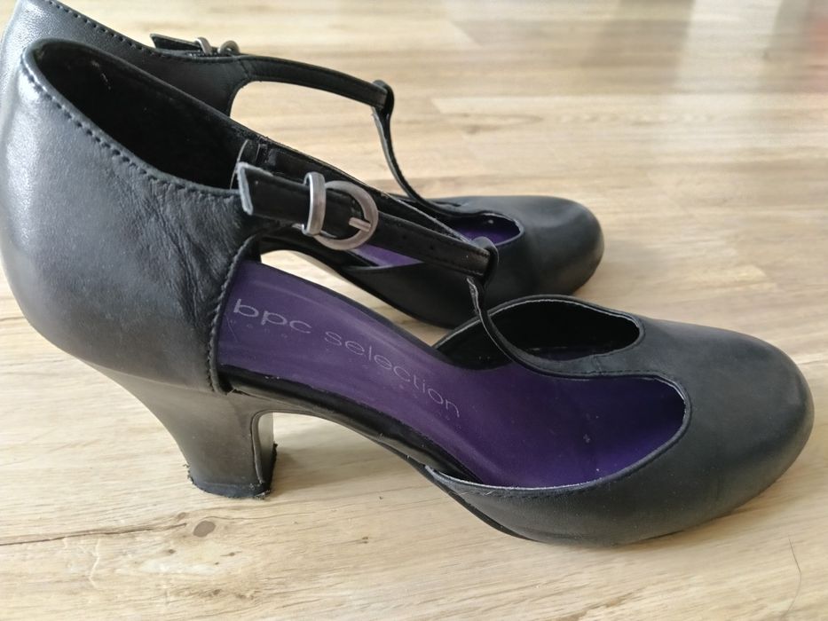 Buty na obcasie bon prix