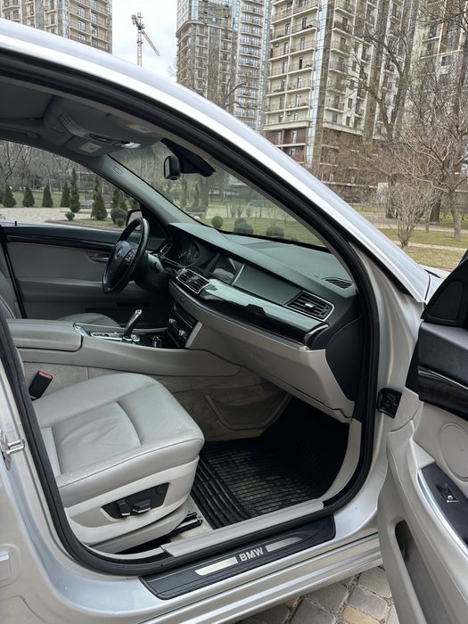 BMW GT 535 панорама, дотяжки дверей, без ключ