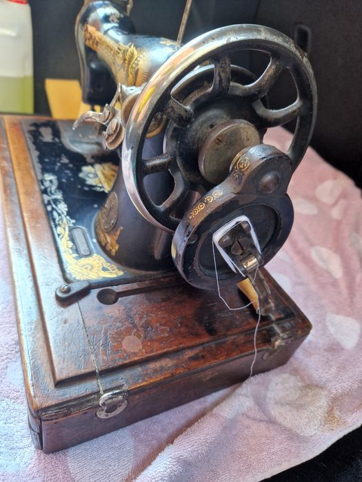 Maszyna do szycia Singer (sprawna,zabytek)