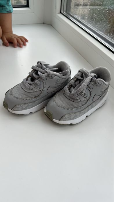 кросівки дитячі