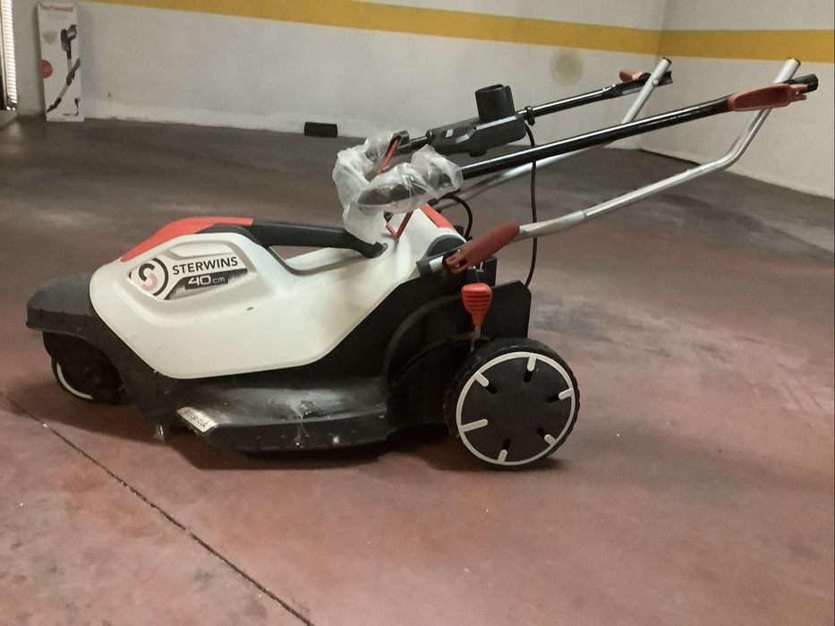 Maquina de cortar relva