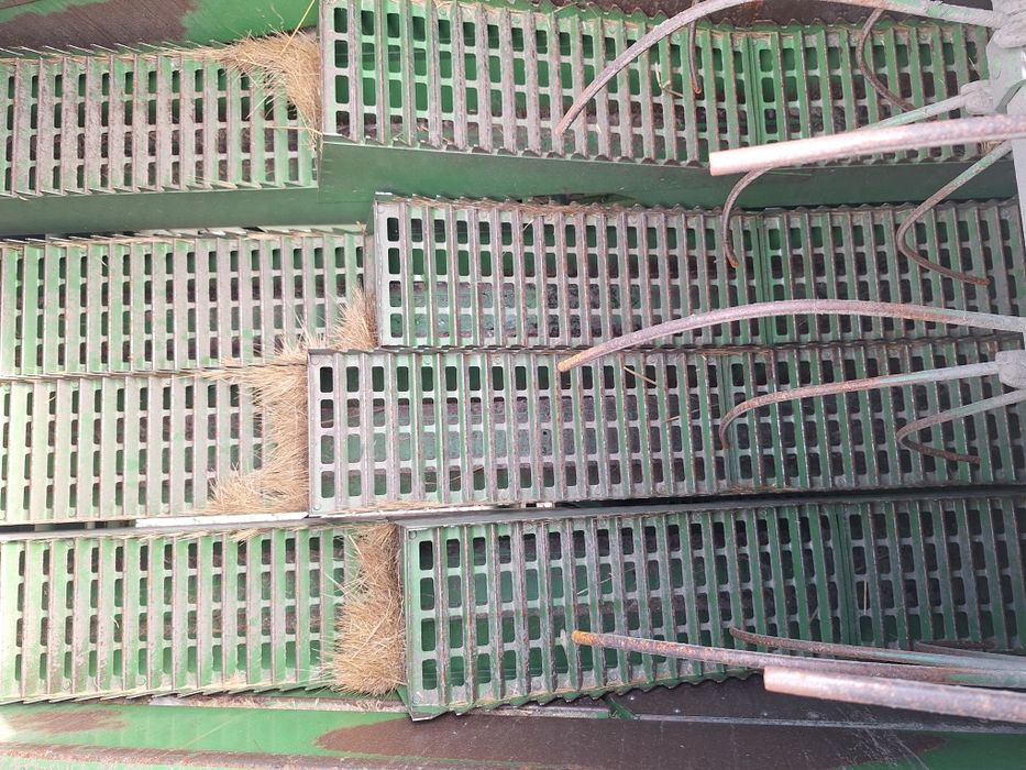 Комбайн зернозбиральний John Deere 1055 4.2 м