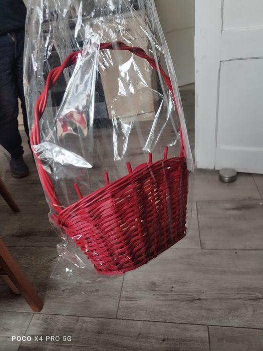 kosz prezentowy wiklinowy