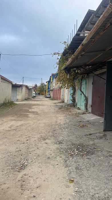Продам гараж 2 поверха + підвал р-н Східний