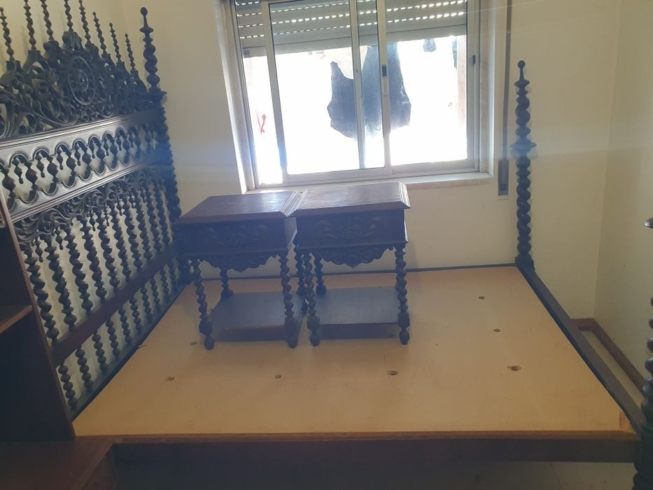 Conjunto de Mobiliário Antigo – Estilo Indo-Português / Barroco Reviva