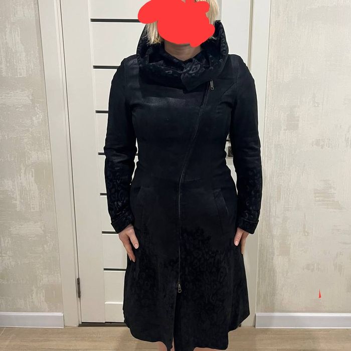 Шкіряне пальто (демісезон з утепленною підкладкою,розмірS(42укр)