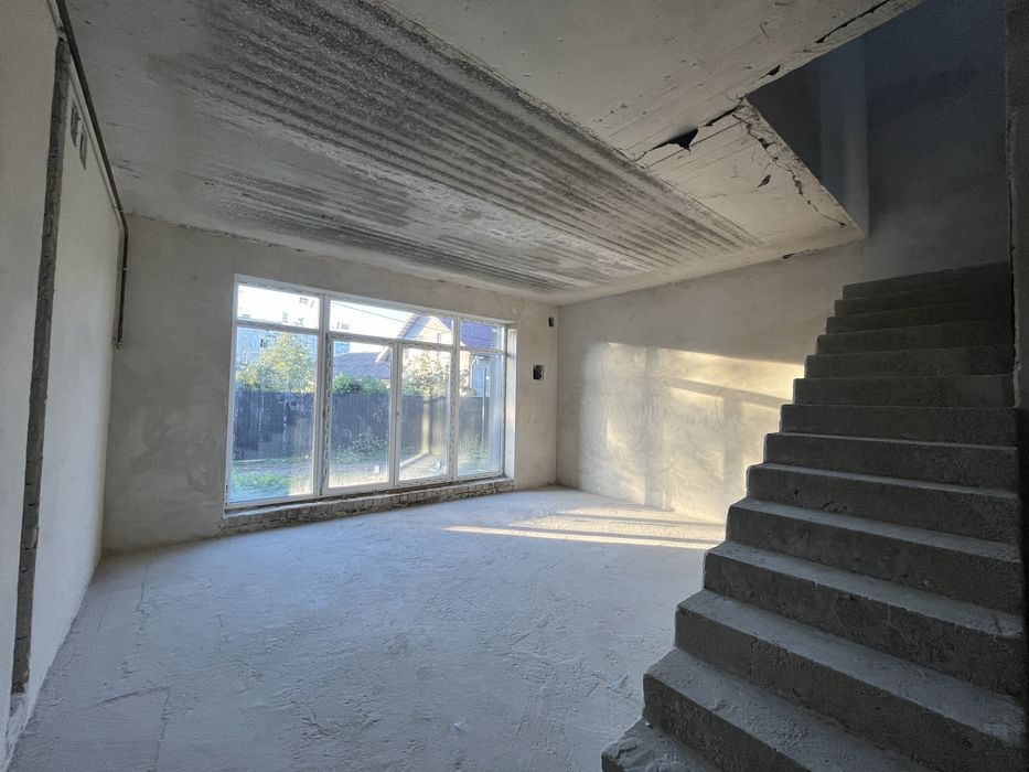 Продається таунхаус із сучасним дизайном р-н Каскад. Розтермінування.