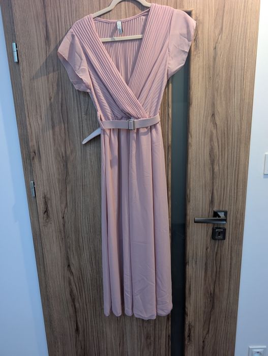 Nowa różowa sukienka  rozmiar uniwersalny