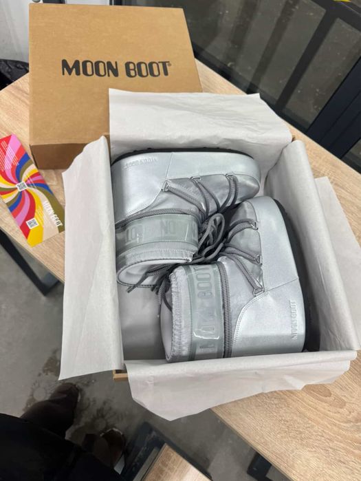 Сірі Moon Boot Silver 39-41