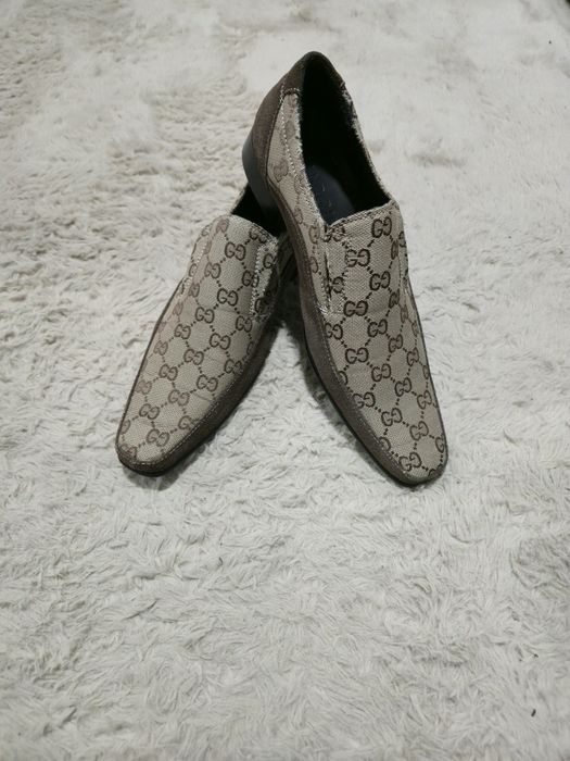 Sapatos gucci 42
