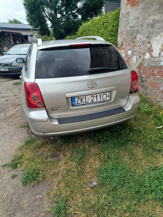 Toyota Avensis 2.2 2006r.