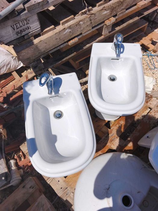 2 Bidés "Roca" Semi-Novos | 35€ Unidade | 65€ o Par