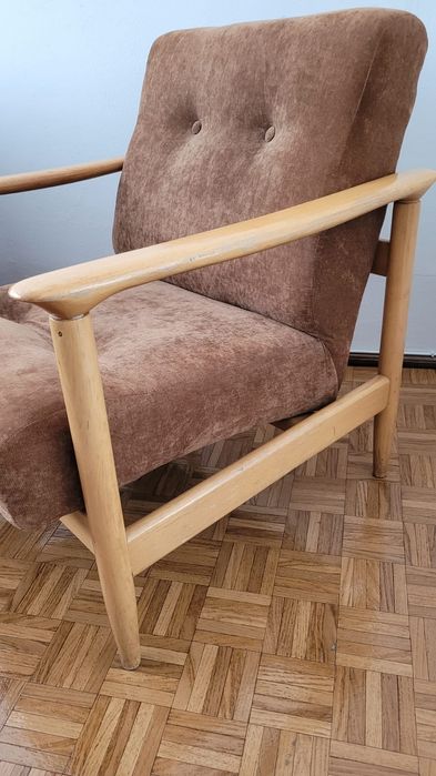 Fotel brązowy tapicerowany