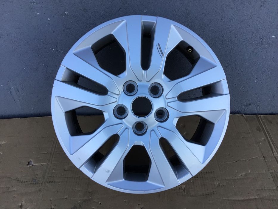 Felga Aluminiowa 1szt Renault Trafic Vivaro Talento 6Jx17 et50 114.3