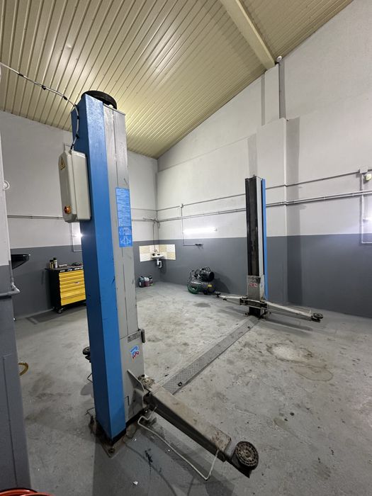 Продам авто підйомник  RAVAGLIOLI 3200 kg