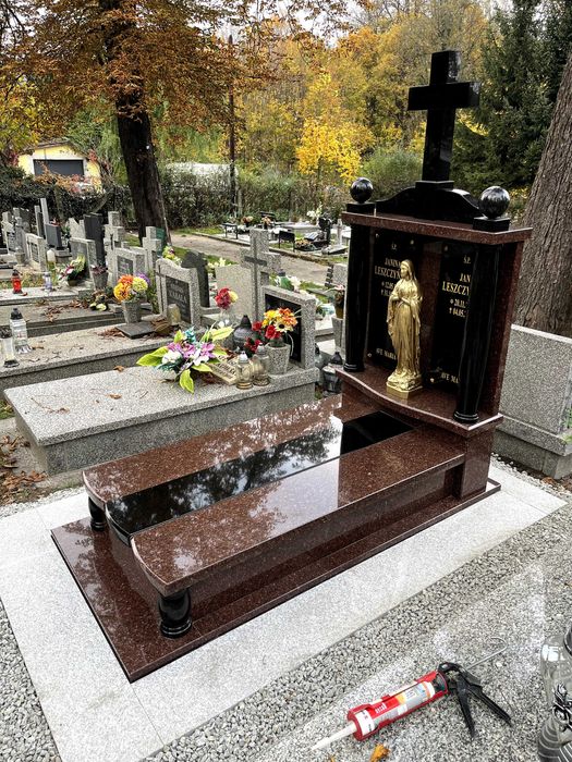 Nagrobek granitowy RÓŻNE WERSJE BRYŁA