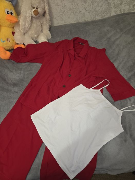 Жіночий червоний костюм oversize + майка, розмір L