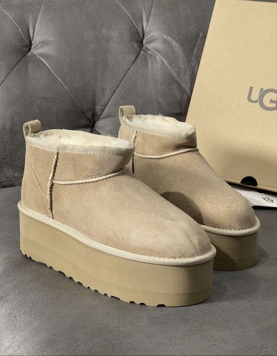 Угии Ugg натуральный мех овчина , натуральный  замша