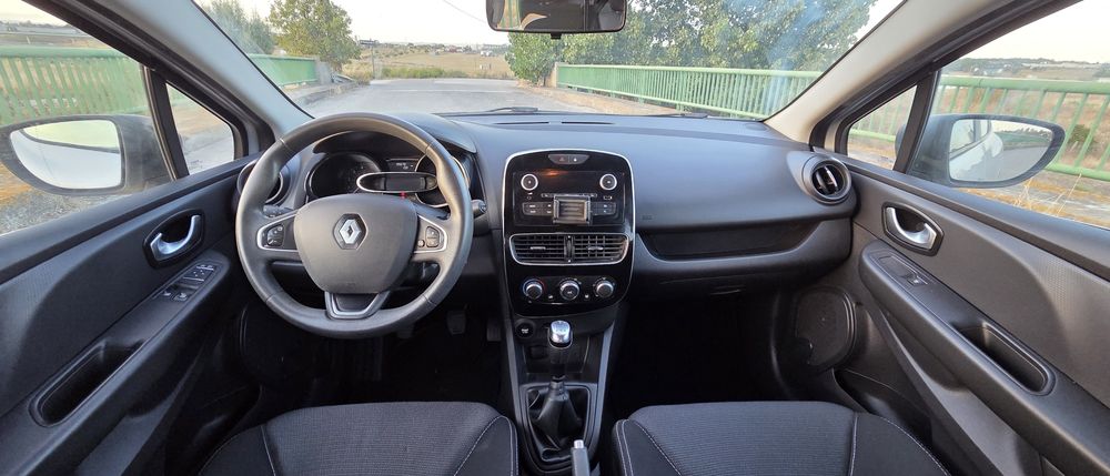 Renault Clio — fotografia 4
