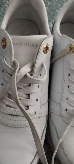Tommy Hilfiger buty skórzane 37