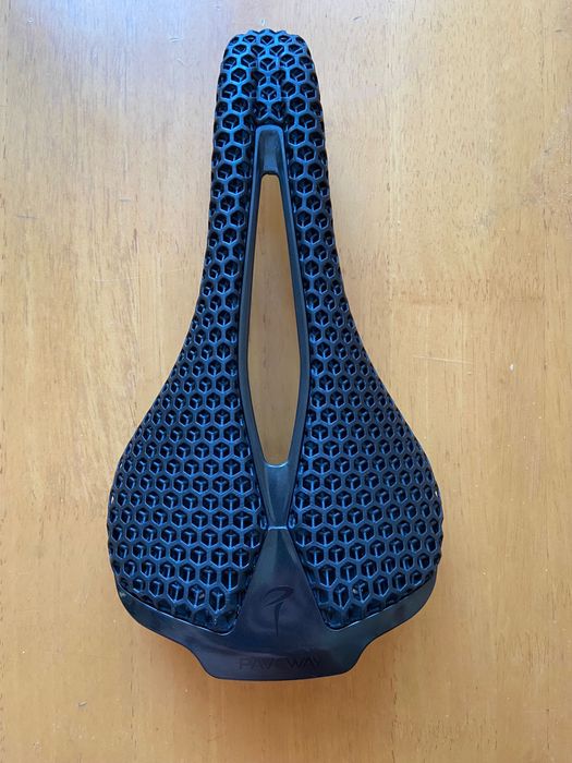 Нейлонове сідло з 3d прінтом