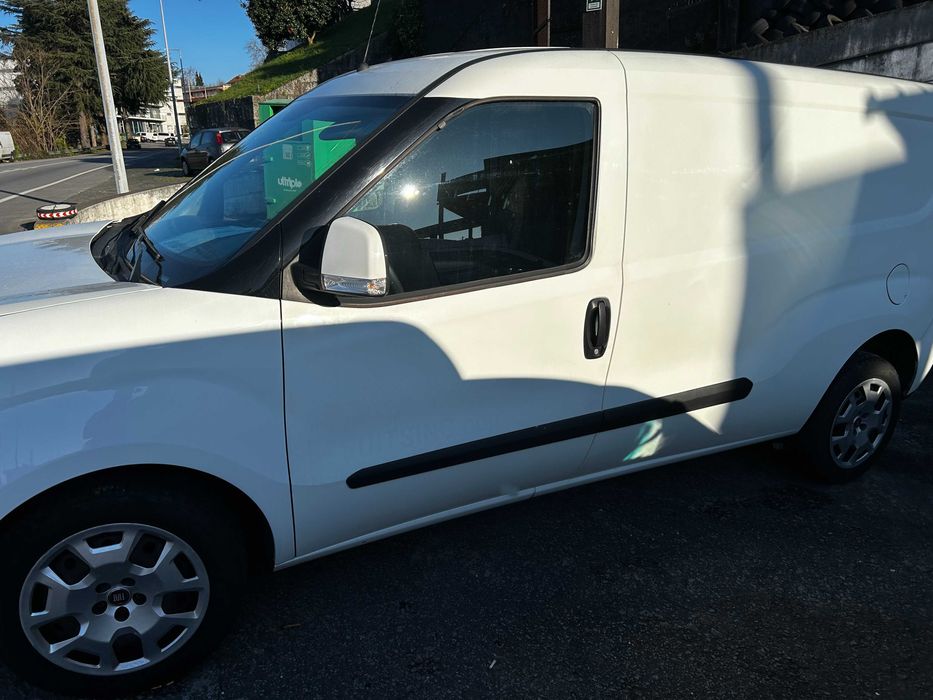 comercial fiat doblo super bem estimada