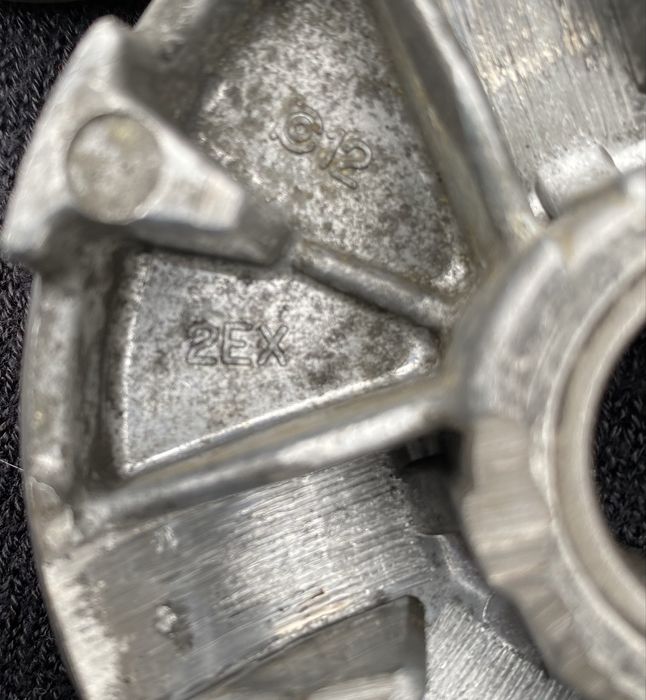 Продам Вариатор передний Yamaha 3KJ JOG + крельчатка,звезда, втулка