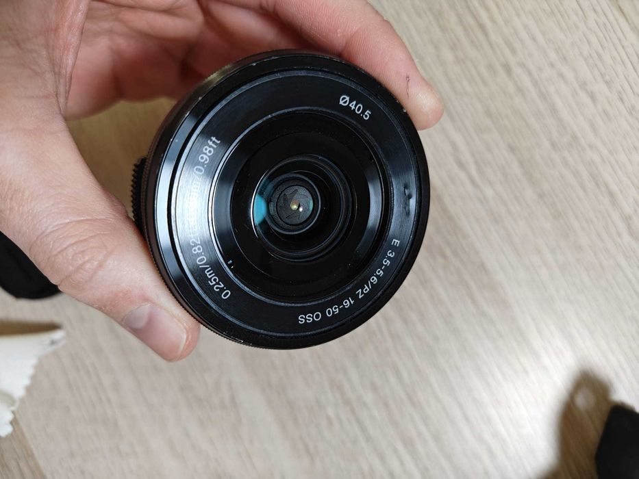 Lente Sony E-Mount 16-50mm OSS