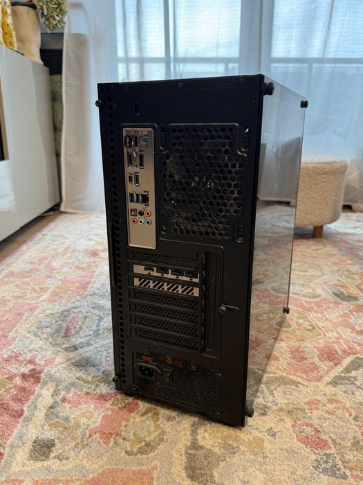 Mocny PC RTX 4070 12GB/i5-12600KF/64GB RAM/2TB NVMe +klawiatura i mysz